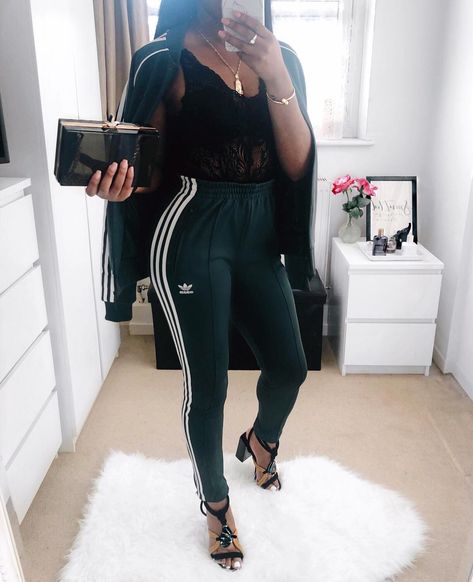 Tracksuits & heels, why not... #styledbythejfx Addidas Outfits Women, Track Pants Outfit Aesthetic, Womens Athleisure Outfits, Adidas Track Pants Outfit, Rich Future, Adidas Leggings Outfit, Track Suits Women, Track Pants Outfit, Pants Outfit Aesthetic