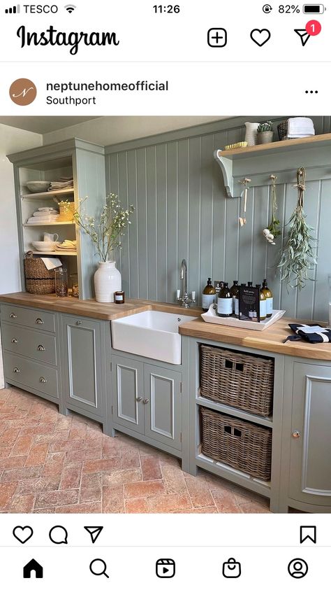 Boot Room Utility, Neptune Kitchen, Laundry Room Paint Color, Small Utility Room, Utility Room Designs, Shaker Style Kitchens, Kitchen Organization Pantry, Laundry Room Remodel, Casa Container