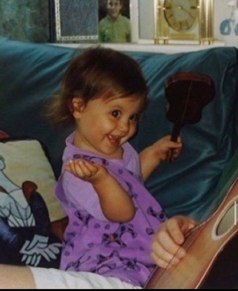 Baby Ariana Grande, Ariana Grande Baby, Ariana Grande Gif, Ariana Grande Cute, Young Celebrities, Ariana Grande Photoshoot, Ariana Grande Photos, Ariana Grande Pictures, Ariana G