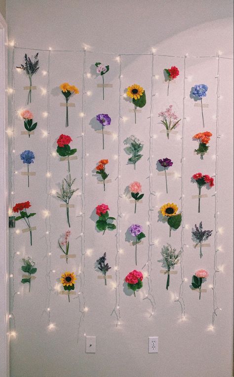 Bedroom Wall Decor Simple, Flower Wallpaper For Bedroom, Flower Theme Birthday Party Decoration For Adults, Hanging Wall Flowers, Easy Party Decoration Ideas, Fake Flowers On Wall, How To Hang Flowers On Wall, Flower Wall Bedroom Room Decor, Flower Vines Bedroom