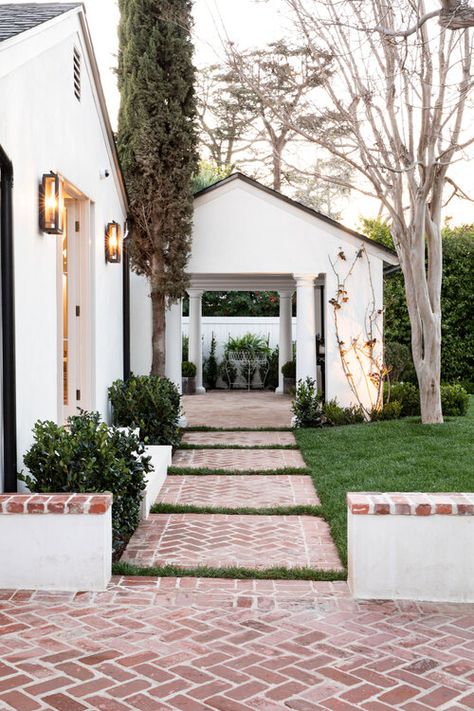 Courtyard Driveway Ideas, Brick Lined Driveway, White Brick Patio, Brick Paver Driveway, Brick Driveway, Tree Lined Driveway, Recycled Brick, Front Courtyard, Paver Driveway