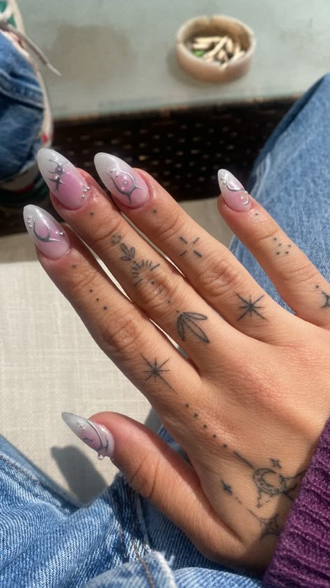 Hand Tattoos For Women Minimalist, Finger Tattoos With Rings, Ariana Grande Finger Tattoos, Women Hand Tattoos Ideas Minimalist, Made In His Image Tattoo, Butterfly Tattoo Hand For Women, Asthetic Tattoos Woman Hand, Small Baddie Tats Hand, Girlknewyork Tattoo