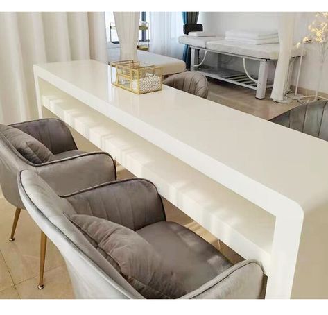 Table Corian, Nail Desk Ideas, Nail Table Ideas, Manicure Desk, Salon Desk, Desk Luxury, Nail Tables, Salon Reception Desk, Nail Desk