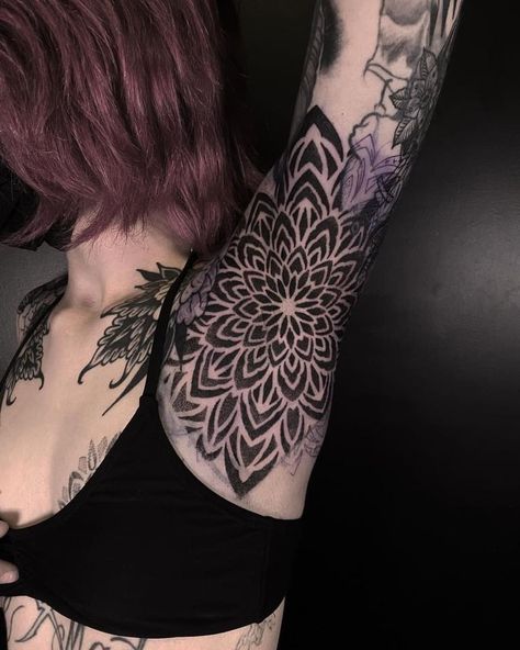 Under Armpit Tattoo, Armpit Tattoo, Geometric Chest, Stomach Tattoos Women, Goth Tattoo, Blackout Tattoo, Stomach Tattoos, Geometric Mandala, Tattoo Sleeve Designs