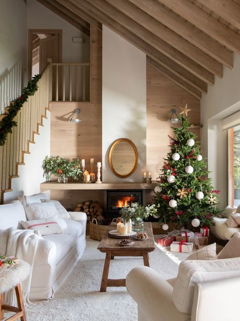 Ideas For The New Year, European Cottage, Country Holiday, Charming House, Space Ideas, Modern Christmas, Christmas Designs, Country Chic, Home Decor Ideas