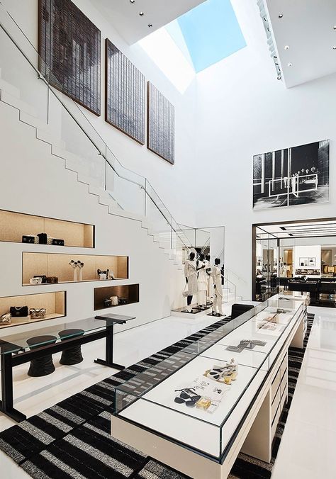 Peter Marino Interior, House Of Chanel, Cool Cube, Miami Design District, Chanel Boutique, Chanel Store, Camera Obscura, Black Steel Frame, Gabrielle Chanel