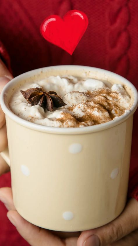 Easy Chai Latte Recipe: Homemade & Delicious Chi Latte Recipe Homemade, Chi Latte Recipe, Easy Chai Latte Recipe, Chi Latte, Iced Chai Latte Recipe, Chai Latte Recipe, Iced Chai Latte, Latte At Home, Iced Chai