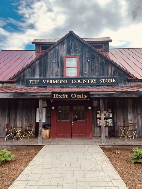 Old Country Stores Fronts, Farm Store Exterior, Store Exterior, Old Grist Mill, Store Architecture, Freshman Year College, Vermont Country Store, Old Country Stores, Grist Mill