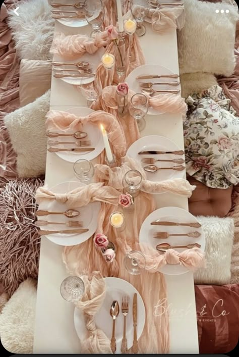 Rose Gold Boho Party, Rose Gold Cutlery Table Settings, Bachelorette Rose Gold, Blush White And Gold Party Decor, Neutral Pink Party Decor, Blush Cream Gold Wedding Table Settings, Table Decor Bridal Party, Rose Gold Table Scape, Rose Gold Plates Table Settings