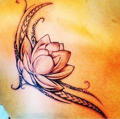 Spear Head Polynesian With Flower Tattoo Flower Tattoo Meaning, Polynesian Tattoo Meanings, Lotus Flower Tattoo Meaning, Polynesian Tattoos Women, Backpiece Tattoo, Island Tattoo, Lotus Tattoo Design, Flower Tattoo Meanings, Band Tattoos