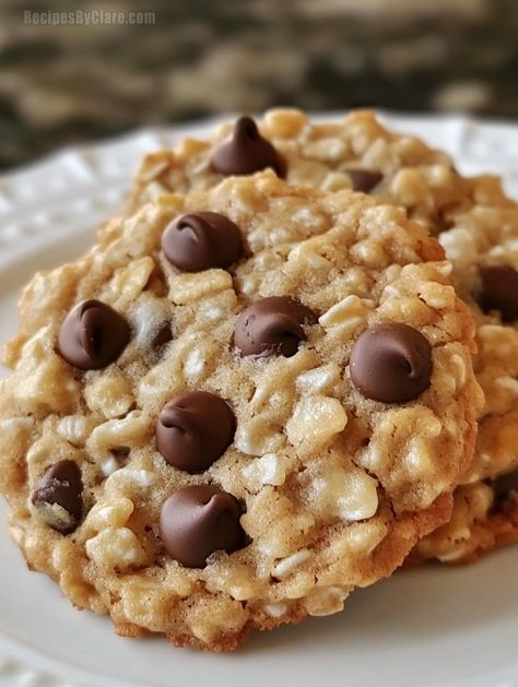 Chewy chocolate chip cookies with a unique crunch from Rice Krispies - the perfect sweet treat! Recipes That Use Rice Krispies, Rice Krispie Treats Chocolate Chips, Nestle Crunch Cookies, Chocolate Chipless Rice Krispie Cookies, Rice Krispy Chocolate Chip Cookie, Rice Crispy Cookies Recipes, Rice Krispie Cookies Recipes, Rice Krispie Chocolate Chip Cookies, Rice Krispie Chocolate