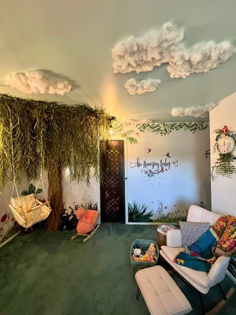 Diy Forest Ceiling, Toddler Forest Room, Kids Forest Themed Bedroom, Magical Forest Room Decor, Treehouse Themed Bedroom, Forrest Bedroom Theme, Magic Forest Room, Forest Theme Playroom, Enchanted Forest Girls Bedroom