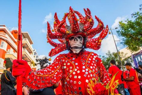 Carnaval de Martinique | Découvrez le Carnaval de Martinique, ses Incontournables et ses Bons Plans Dance Painting, Pageant Costumes, Painting Photography, Woman Illustration, Music Dance, The Caribbean, Top 20, Mardi Gras, Carnival