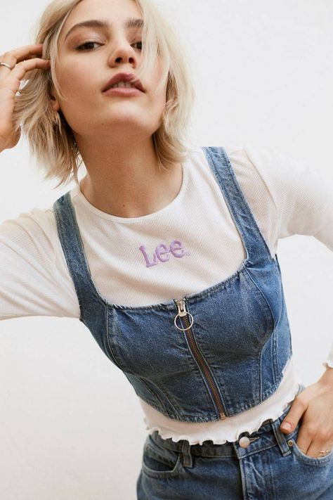 Corsets Are Back—And It's Not Just Because of Bridgerton | Who What Wear UK Denim Corset Top, Corset Style Tops, Denim Crop Top, Denim Corset, Kleidung Diy, Corset Style, Dungarees, Crop Tops Women, Looks Vintage