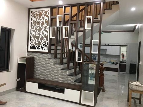 Staircase Partition Design, Modern Wall Partition, Partition Design Modern, Stairs Nook, Under Stairs Nook, Kitchen Partition, Stair Nook, Railing Tangga, Wall Partition Design