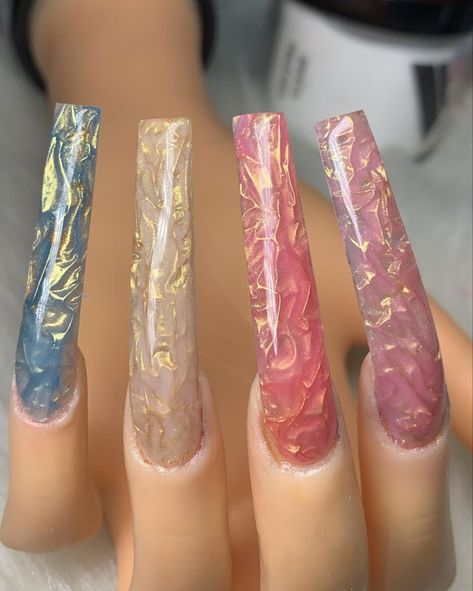 Nails With Plastic Wrap, Plastic Wrap Nails, Grabbers Nails, Bad Nails, Encapsulated Nails, Holo Nails, Wow Nails, Manicure Nail Designs, Classy Acrylic Nails