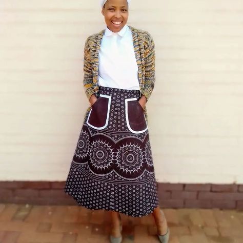 3cats skirt and full length panel apron. R650.00 Original dagama shweshwe/3cats panel fabric Order on WhatsApp link in bio. Order takes… | Instagram Shweshwe Skirts, Skirt Apron, Mommy Dearest, Paneled Skirt, Pretoria, Link In Bio, Apron, Full Length, Skirt