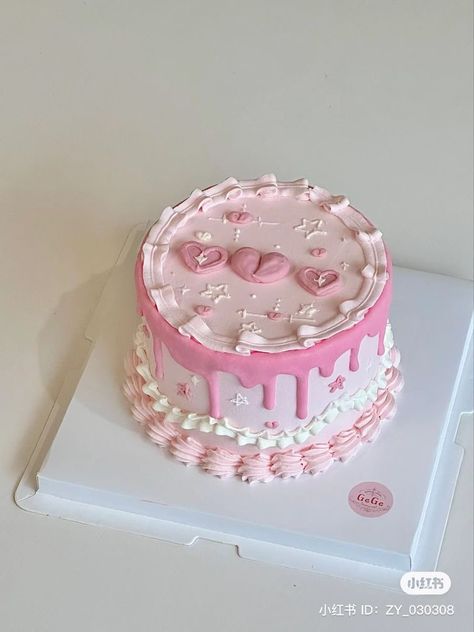 #aesthetic #sanrio #kpop #chinese #korean #yellow #blue #pink #cake Girly Birthday Cakes, Aesthetic Sanrio, Chinese Cake, Korean Cake, Cake Aesthetic, Kawaii Dessert, Mini Cakes Birthday, Aesthetic Korean, Summer Birthday Party