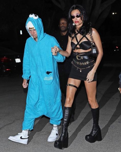 Hailey Bieber Justin Bieber, Cookie Monster Onesie, Justin Hailey, West Hollywood California, Hollywood California, Couple Halloween, Just Jared, Hailey Bieber, Couple Halloween Costumes