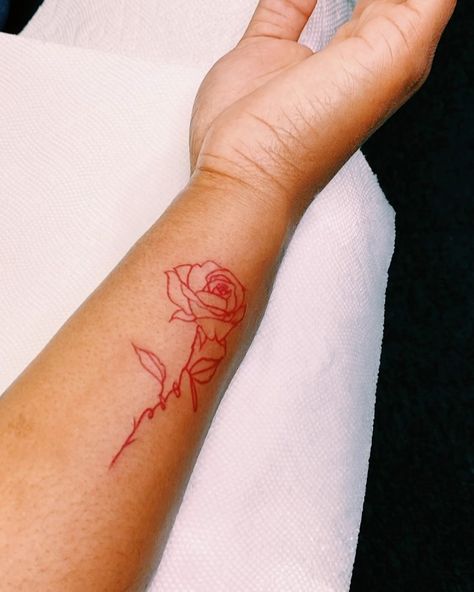 ARTist on Instagram: “𝐑𝐞𝐝 𝐑𝐨𝐬𝐞 𝐰/ 𝐬𝐜𝐫𝐢𝐩𝐭 (love)🔥” Red Ink Rose Tattoo, Red Script Tattoo, Red Ink Tattoos, Tattoo Script, One Rose, Dainty Tattoos, Red Ink, Rose Tattoos, Rose Tattoo