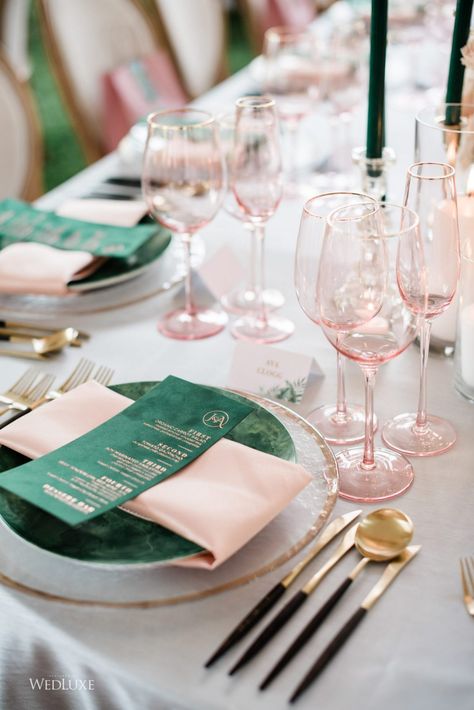 Emerald Sage Blush Wedding, Emerald Peach Wedding, Emerald Green And Rose Pink Wedding, Pink And Green Table Decorations, Emerald Green Sage And Blush Wedding, Emerald Green Blush Pink, Emerald And Pink Quinceanera Theme, Light Pink And Emerald Green Wedding, Emerald And Pink Wedding Colors