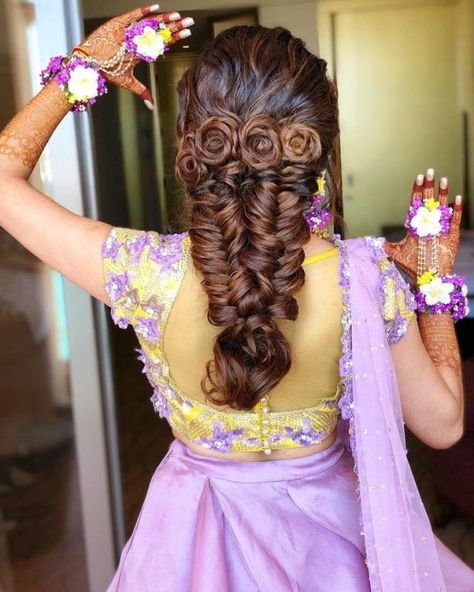 Hairstyles For Indian Wedding, Fishtail Braid Hairstyles, Engagement Hairstyles, Bridal Hairdo, Bridal Hair Buns, Hairdo Wedding, Indian Wedding Hairstyles, Indian Bride Hairstyle, Indian Bridal Hairstyles