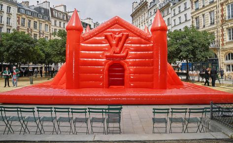 Virgil Abloh Louis Vuitton, Toy Packaging, 광고 디자인, Bouncy Castle, Bounce House, Pop Up Store, Experiential, Creative Studio, Store Design