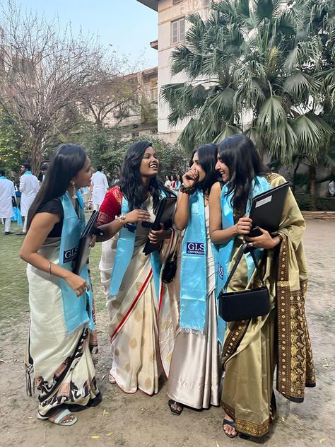 Graduation In Saree, Convocation Aesthetic, Convocation Saree Ideas Graduation, Saree Convocation, Graduation Saree Ideas, Graduation Saree, Saree Ideas, School Aesthetic, Cool Fits