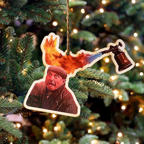 Home Alone Harry on Fire handmade Ornament - Etsy Ireland Movie Themed Christmas Decorations, Home Alone Scenes, Home Alone Ornaments, Home Alone Decorations, Home Alone Christmas Decorations, Bauble Designs, Crismas Tree, Funny Christmas Decorations, Home Alone Movie