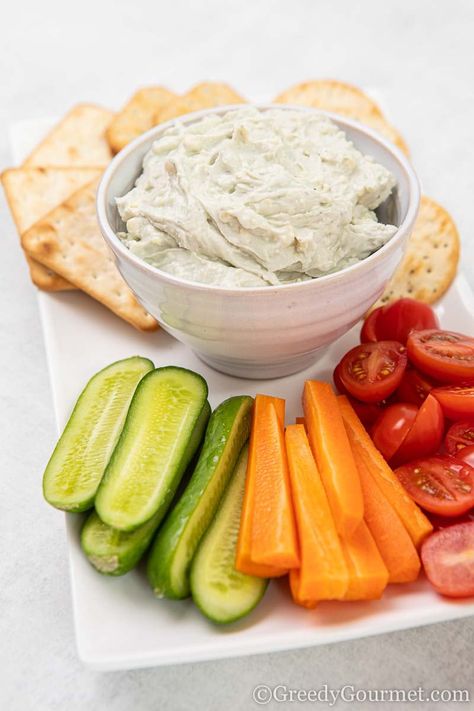 Blue Cheese Spread, Blue Cheese Dip Recipe, The Tipsy Housewife, Party Potatoes, Tipsy Housewife, Blue Cheese Recipes, Potato Chip Recipes, Blue Cheese Dip, Blue Cheese Sauce