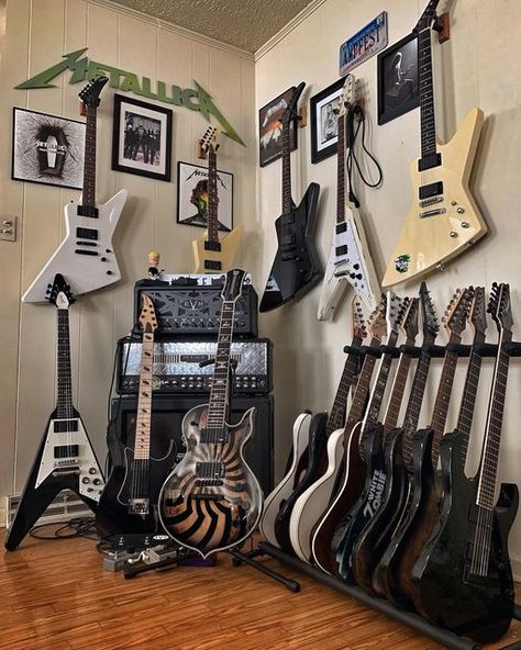 Metal Room Aesthetic, Metal Guitars, Rock Room, Mesa Boogie, Rockstar Aesthetic, Electric Guitar Design, Guitar Obsession, Music Studio Room, Unique Guitars