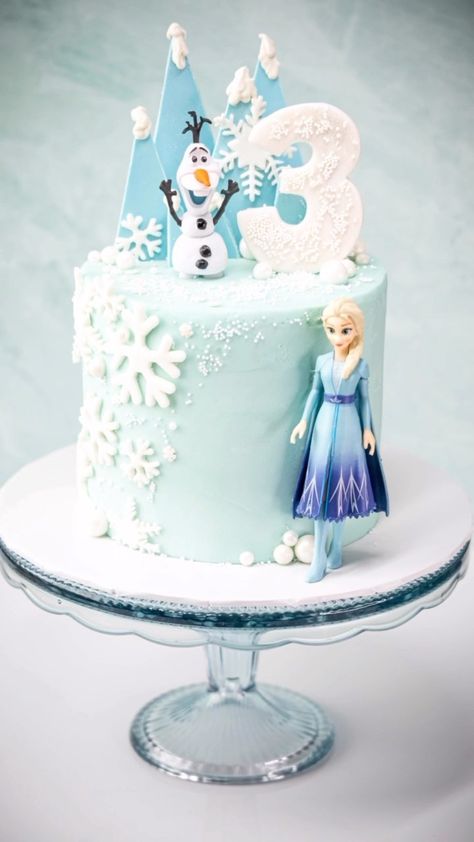 Melissa Newman - CakesByMelle | I had to repost this Frozen cake in honor of Utah’s eternal winter! Woke up to another 6+ inches of snow and got a delayed start to... | Instagram Frozen Birthday Cake Castle, Simple Elsa Cake, Elsa Frozen Cake Ideas, Frozen Cakes For Girls Birthday, Anna Cake Frozen, Frozen Smash Cake, Diy Frozen Cake, Elsa Cake Design, Frozen Cake Ideas