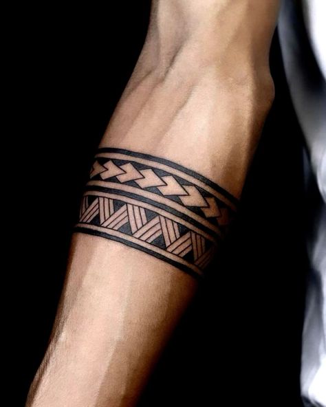 Growing Tattoo, Armband Tattoos For Men, Wrist Band Tattoo, Shoulder Sleeve Tattoos, Unique Wrist Tattoos, Tribute Tattoos, Black Art Tattoo, Armband Tattoos, Band Tattoo Designs