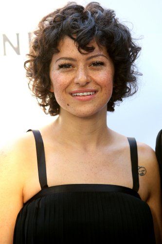 Alia Shawkat Alia Shawkat, Paint It Black, Arrested Development, Cute Hairstyles For Short Hair, Curly Hair Cuts, Short Curly Hair, Curly Girl, Grow Hair, Pixie Haircut