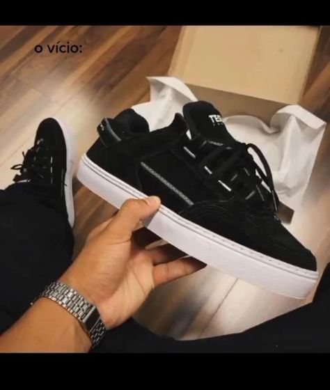 Adidas Concha, Tesla Coil, Black Nike Shoes, Vans Skate, Shoes Outfit Fashion, Tenis Nike, Skate Shop, Shoe Closet, Vans Authentic Sneaker