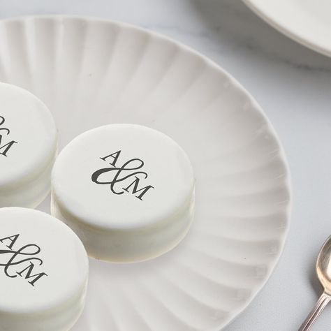 Elevate your dessert display at your wedding reception with these unique monogrammed cookie treats! Design features your initials joined by an oversized calligraphy script ampersand in rich black. Engagement Party Desserts, Rich Cake, Wedding Chocolate, Wedding Treats, Chocolate Oreos, Cake Shapes, Chocolate Covered Oreo, Dessert Display, Rustic Bridal