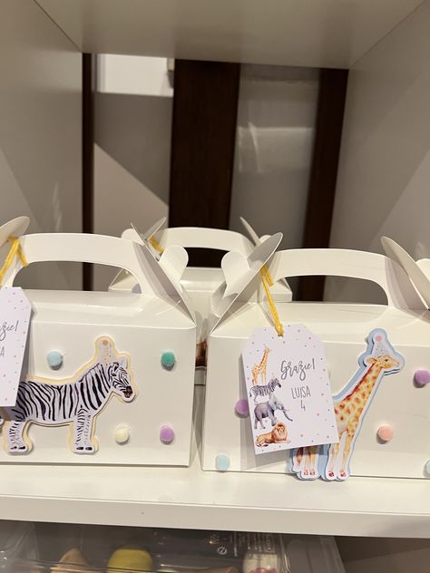 Party Animal Goodie Bags, Noah's Ark Birthday Party Ideas, Party Animals Birthday Theme, Party Animal Birthday Theme, Animal Themed Birthday Party, Animal Party Favors, Animal Theme Birthday, Wild Birthday Party, Baby Birthday Themes