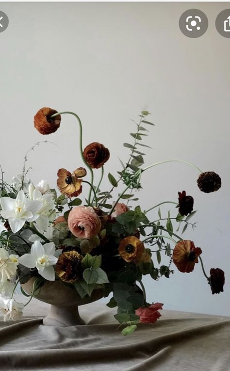 Table Arrangement, Relaxed Wedding, Floral Inspiration, Deco Floral, Arte Floral, Ranunculus, Floral Centerpieces, Ikebana, Love Flowers