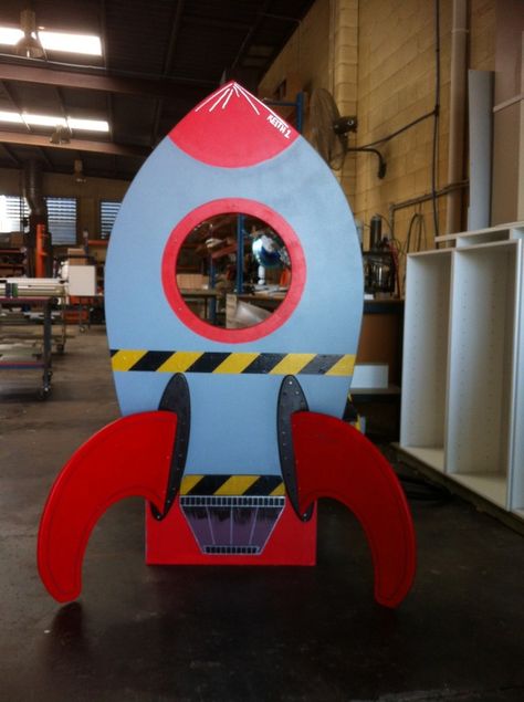 Space Ship Birthday | Space ship made by hubby for 5th birthday party Rocket Ship Cutout, Rocket Cutout, Space Cutouts, Spaceship Party, Galactic Starveyors Vbs 2017, Space Vbs, Maker Fun Factory Vbs, Maker Fun Factory, Rocket Party