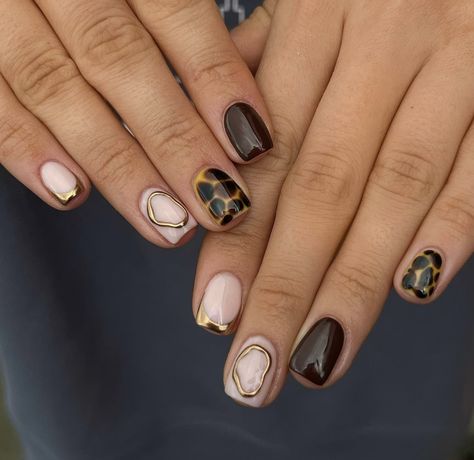 Newest Nail Trends, Long Pointed Nails, With Acrylic Nails, Tortoise Nails, Tortoise Shell Nails, Short Natural Nails, Almond Nails Pink, Shell Nails, Nails Elegant