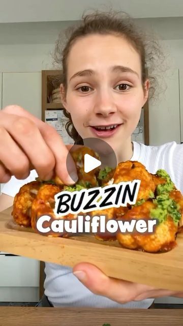 Vegan Food Recipes on Instagram: "BUZZIN’ CAULIFLOWER 💫Yes, it is buzzin’! 😎  By @fitgreenmind   RECIPE (3 servings [served with half the sauce] each 290cal/6P/15C/22F): -1 head cauliflower  -3 Tbsp tahini -3 Tbsp water -2 Tbsp sweetener of your choice -1 Chili (or 1/2 Tsp chili flakes) -1 Tsp each salt, cumin, curry powder -1/2 Tsp ground ginger, garlic powder -2 Tbsp tomato paste Sauce: -the cauliflower leaves -a big handful parsley -1/3 cup (80ml) oil -salt to taste -juice of 1/2 lemon -2 cloves garlic PREPARE the marinade and COAT the cauliflower in it/BAKE at 180Celsius/360Fahrenheit for 20-25MIN/BLEND the sauce/SERVE.  💡HACKS: You can store the sauce up to 1 week in the fridge and you can sub tahini to any other nut or seed butter.  Much love Maya ✨ . . . . . #vegetarian #veganrec Fitgreenmind Maya, Tomato Paste Sauce, Vegan Cauliflower Recipes, Cauliflower Leaves, Plant Based Diet Recipes, Vegan Cauliflower, Vegan Sides, Vegan Main Dishes, Chili Flakes