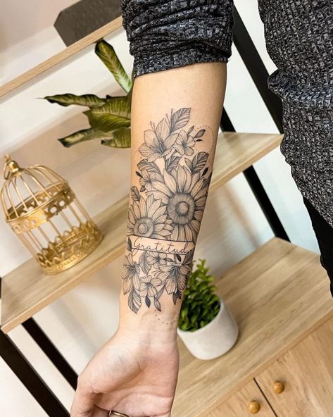 Tattoo Ideas Female Sleeve Arm, Mandalla Tattoo, Sunflower Arm Tattoo, Sunflower Sleeve Tattoo, Feminine Face Tattoo, Sunflower Mandala Tattoo, Good First Tattoos, Divine Feminine Tattoo, Tattoo Ideas Female Sleeve