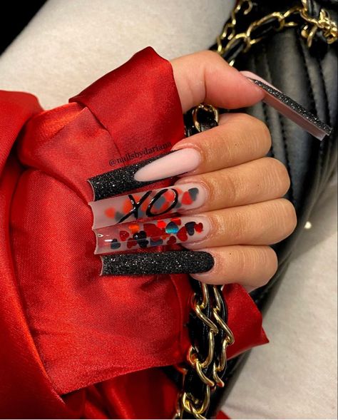 Ongles Bling Bling, Black Nails With Glitter, Vday Nails, Black Acrylic Nails, February Nails, Red Acrylic Nails, Nail Designs Valentines, Short Square Acrylic Nails, Long Acrylic Nails Coffin