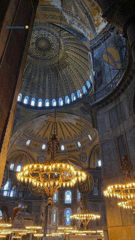 Hagia Sofia, Aya Sofia, Istanbul Turkey Photography, Hagia Sophia, Historical Architecture, Istanbul Turkey, Aesthetic Iphone Wallpaper, Eiffel Tower Inside, Islamic Art