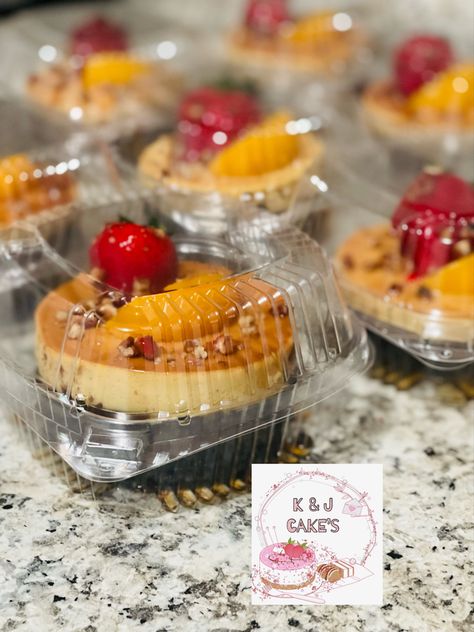 Mini Choco Flan, Mini Chocoflan, Chocoflan Cake, Choco Flan, Dessert Shooters Recipes, Dessert Cups Recipes, Baking Packaging, Custom Desserts, Catering Ideas Food