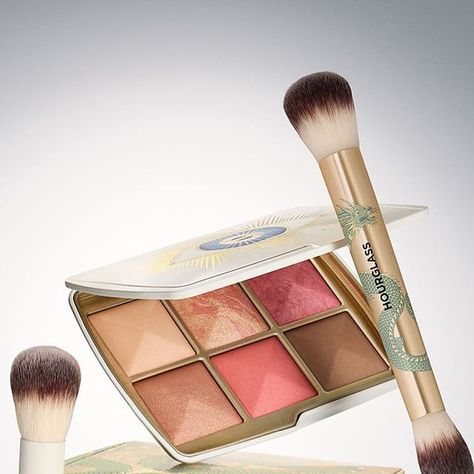 Hourglass Cosmetics on Instagram: "Instant illumination. Each palette in our Ambient Lighting Edit Unlocked collection includes blush, bronzer, highlighter, and finishing powder — everything you need for a full-face glow in one compact.
 
Pair with our limited-edition Ambient Lighting Edit Brush in Evil Eye and Dragon. 

#AmbientUnlocked" Hourglass Evil Eye Palette, Face Glow, Hourglass Cosmetics, Finishing Powder, Full Face, Ambient Lighting, Bronzer, Highlighter, Travel Essentials