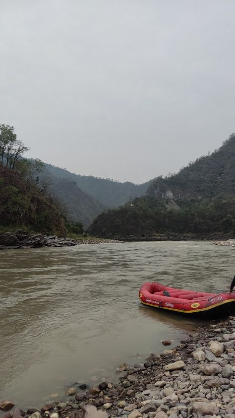 River Rafting in Rishikesh River Rafting Rishikesh, River Rafting Aesthetic, Rafting Aesthetic, Rafting In Rishikesh, Manali Trip, River Rafting, Rishikesh, Nature Aesthetic, 18th Birthday