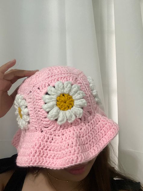 Daisy Crochet Bucket Hat, Croshet Hat, Granny Bucket Hat, Bucket Hat Diy, Daisy Bucket Hat, Butterfly Bucket Hat, Flower Bucket Hat, Crochet Bucket, Crochet Daisy