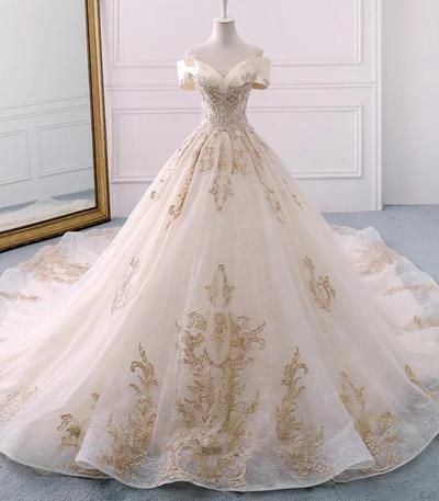 Royalcore Wedding, Royalty Core, Fantasy Ball, White And Gold Wedding, Beautiful White Dresses, Royal Ball, Gaun Fashion, Royal Aesthetic, Sweetheart Wedding Dress