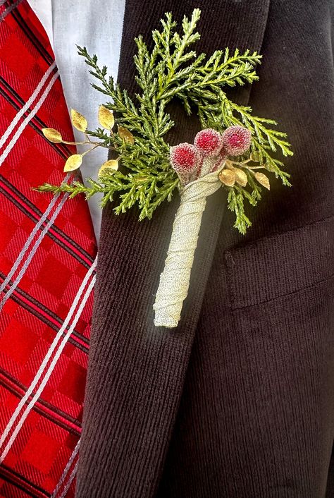 Winter Boutonniere, Cedar Wreath, Flower Crown Bride, Floral Crown Wedding, Father Of The Groom, Bride Crown, Floral Comb, Bride Floral, Pregnant Wedding